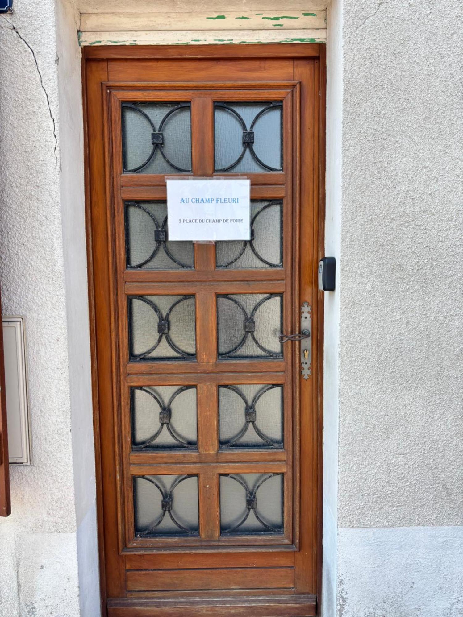 Au Champ Fleuri Apartment Bracieux Exterior photo